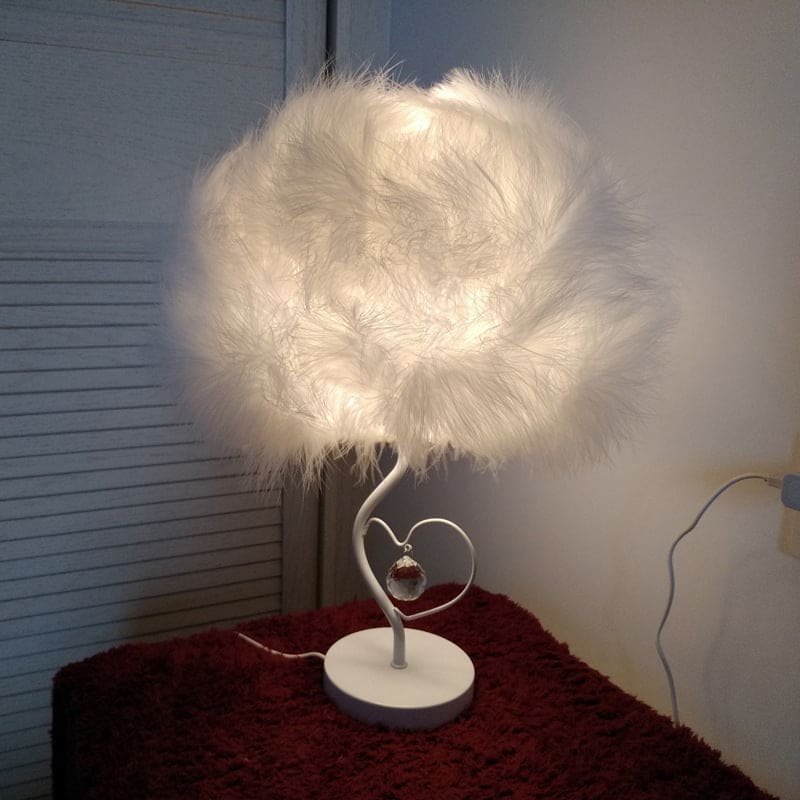 Scandinavian romantic Feather table lamp