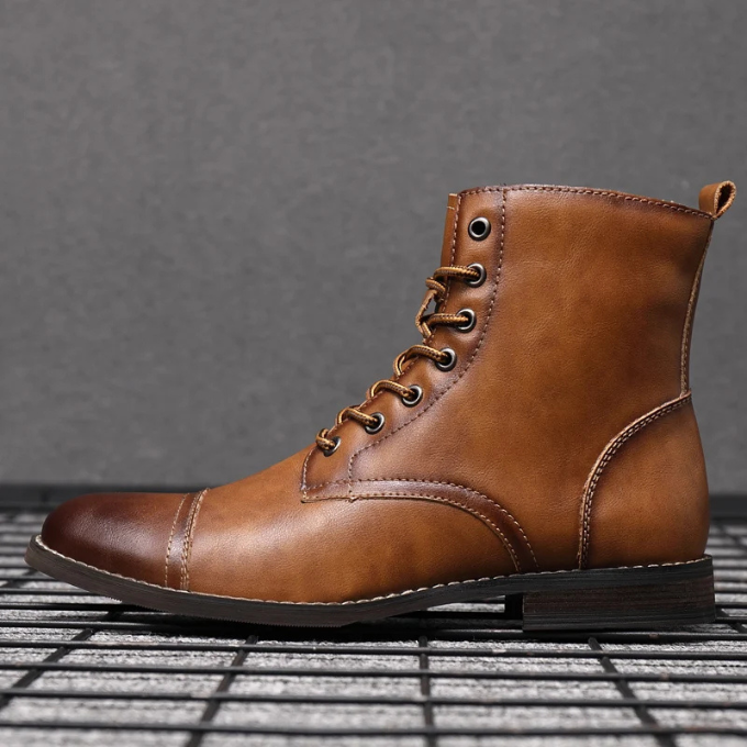 Men’s Vintage Lace-Up Boots