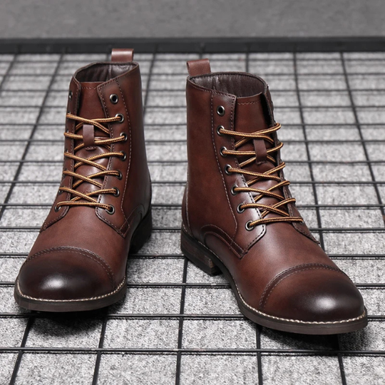 Men’s Vintage Lace-Up Boots