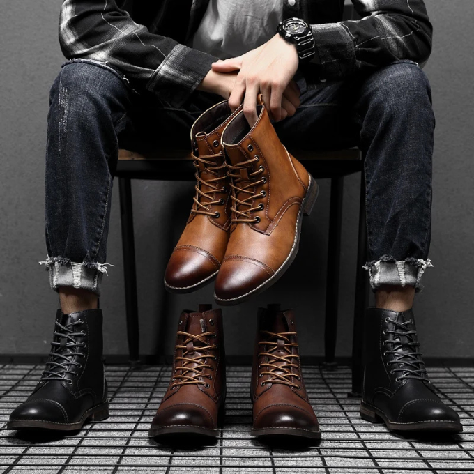 Men’s Vintage Lace-Up Boots