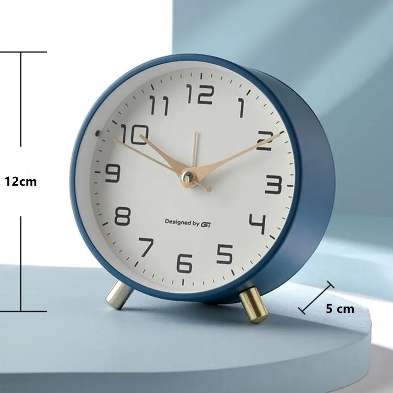 Silent Scandinavian Table Clock with Minimalist Design