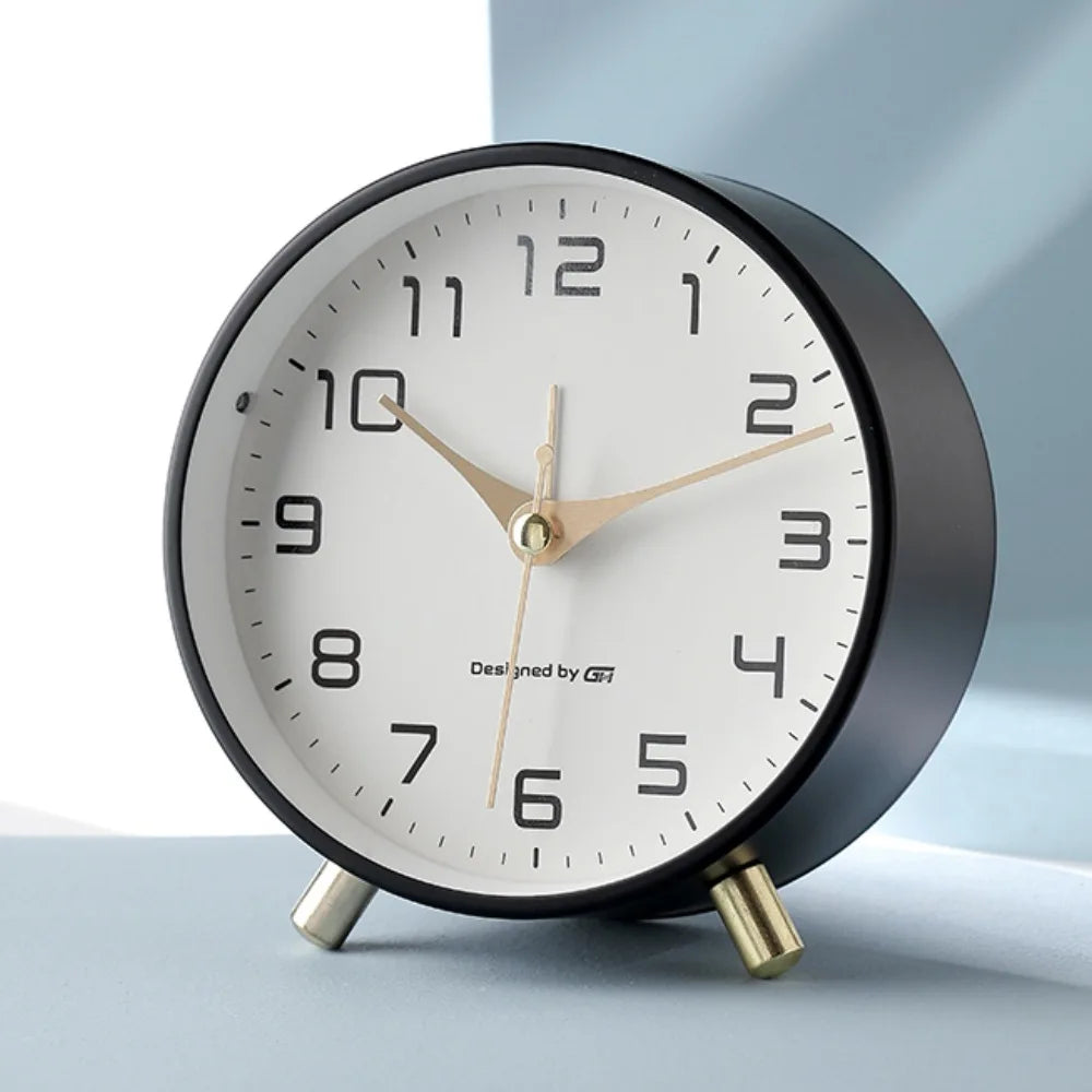 Silent Scandinavian Table Clock with Minimalist Design