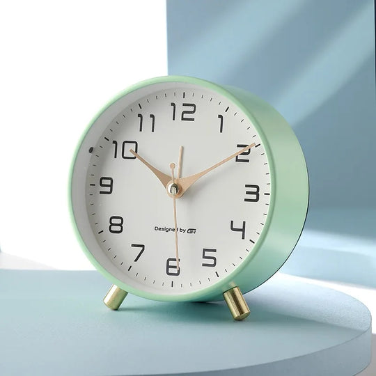 Silent Scandinavian Table Clock with Minimalist Design