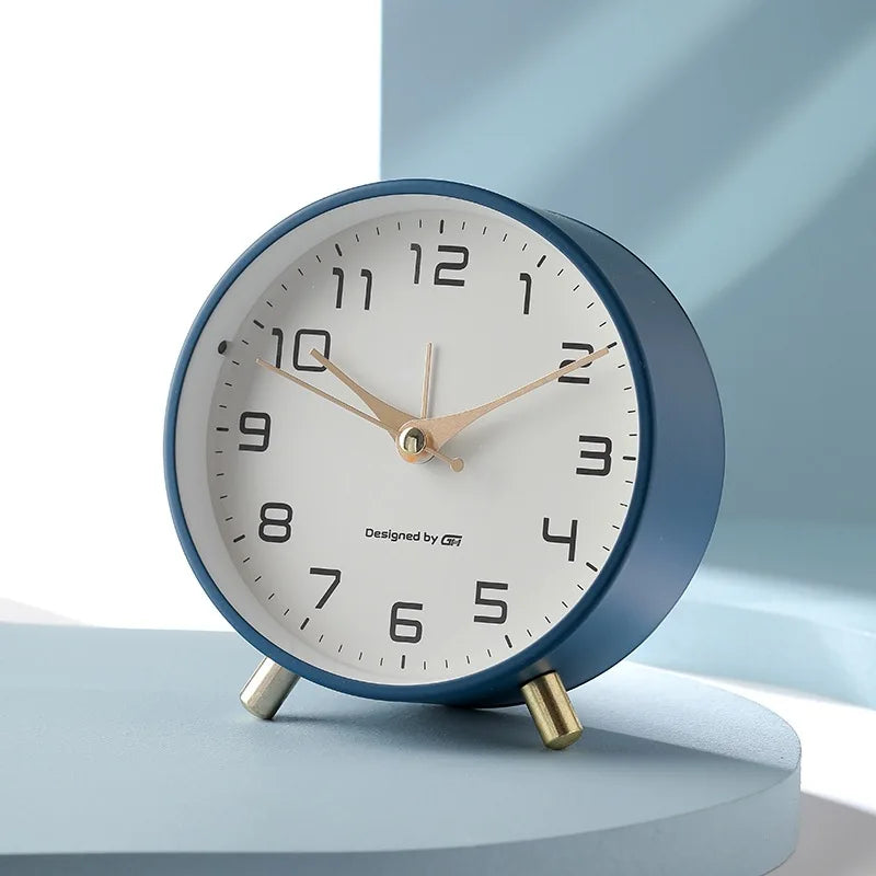 Silent Scandinavian Table Clock with Minimalist Design