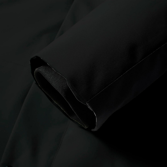 Women's ski jacket with hood and pockets