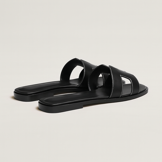 Flat Sandals with Cut Out Strap