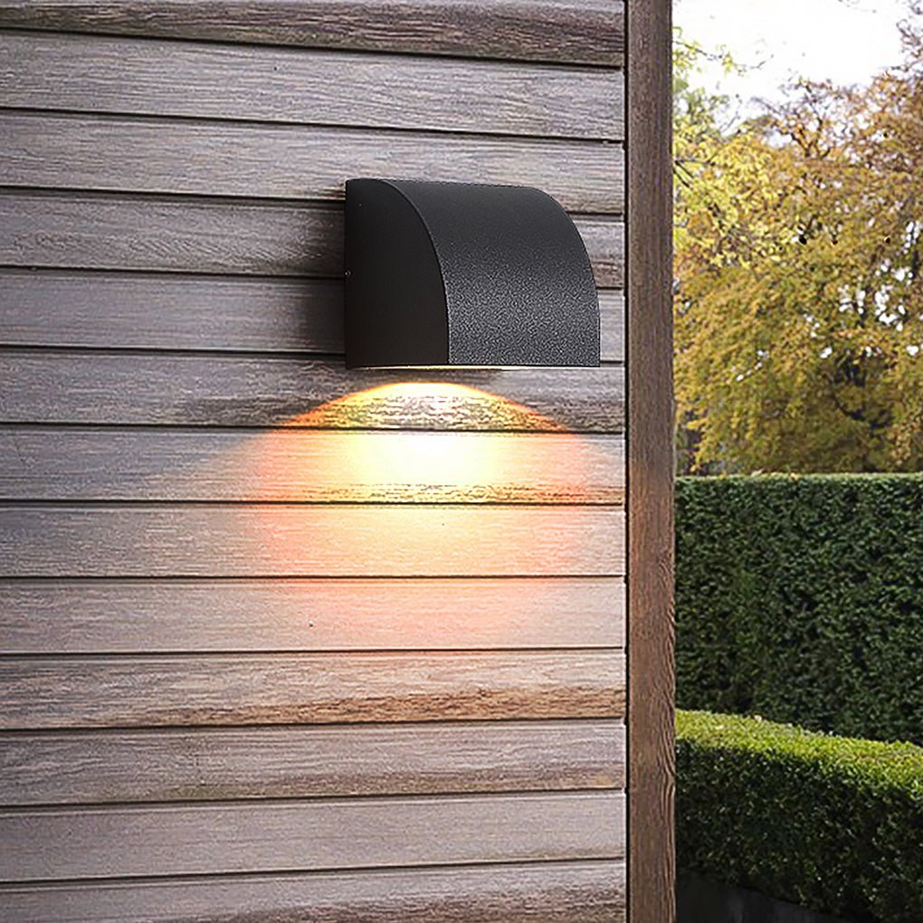 Waterproof Geometric Shaped Nordic Outdoor Wall Light