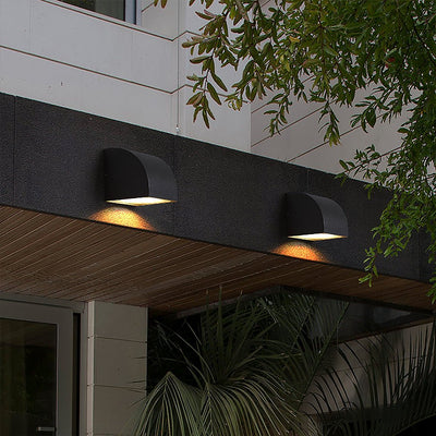 Waterproof Geometric Shaped Nordic Outdoor Wall Light