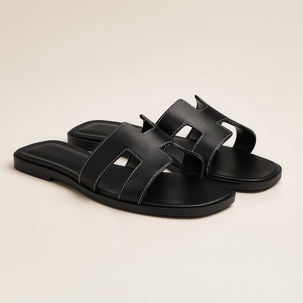 Flat Sandals with Cut Out Strap